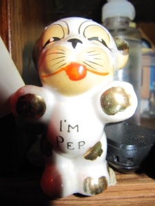 antique Cat pepper shaker
